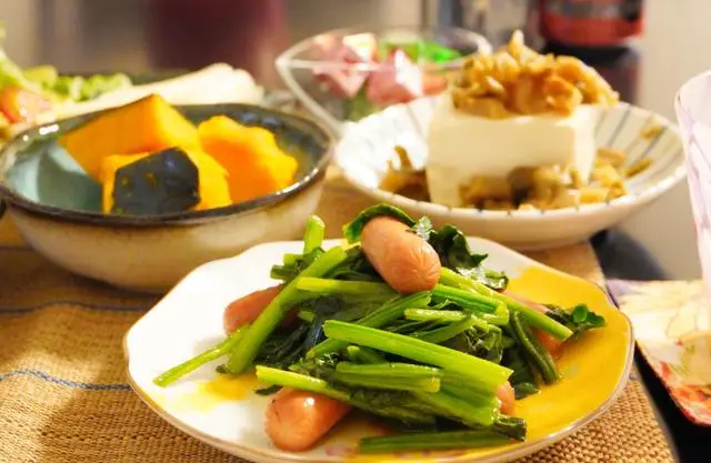 Người đàn ông 45 tuổi tử vong vì viêm tụy, bác sĩ nhắc: 5 thực phẩm nên tránh ăn vào bữa tối