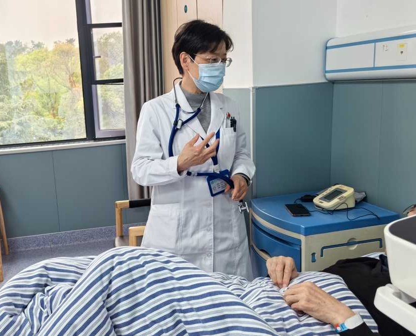 Nữ sinh 21 tuổi ngã gục khi đang tập thể dục, phải điều trị tích cực suốt 15 ngày vì bệnh cúm