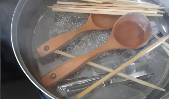 Cảnh báo 9 hành động tưởng sạch mà lại rất bẩn: Nhiều nhà vẫn làm mỗi ngày, đặc biệt là điều thứ 5