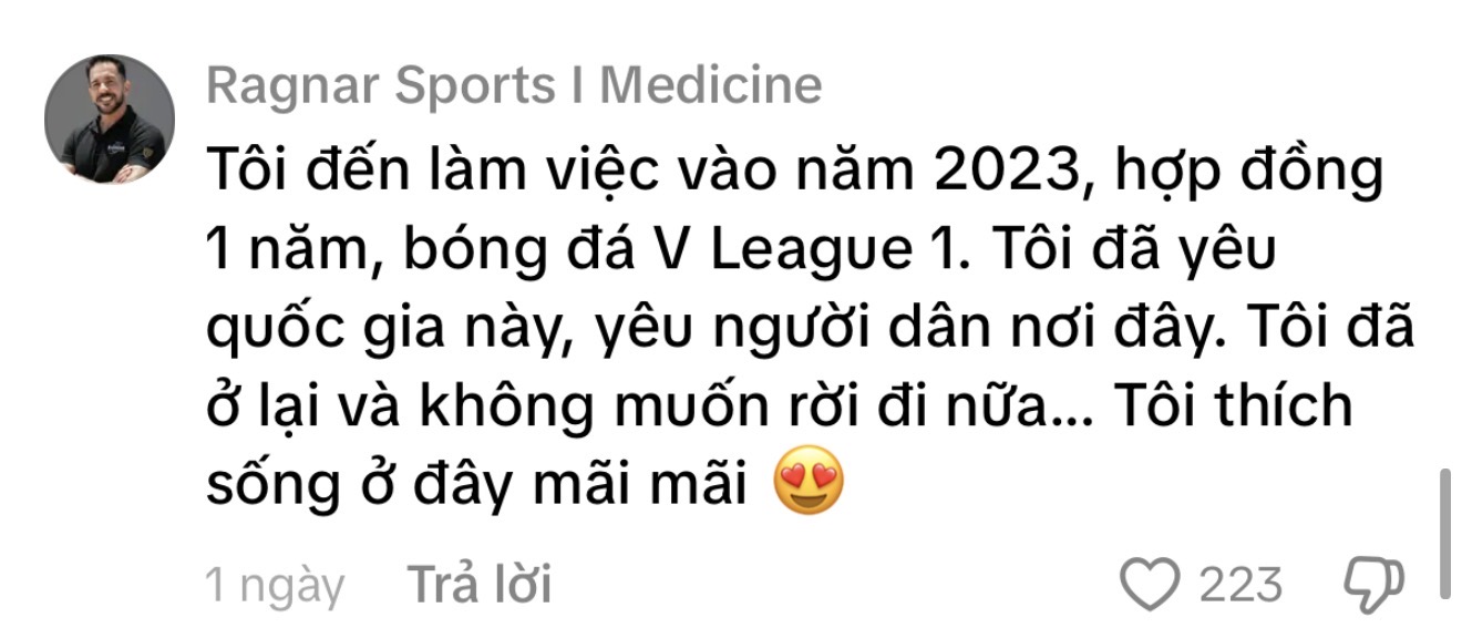 Khách Đức bật khóc nức nở: 