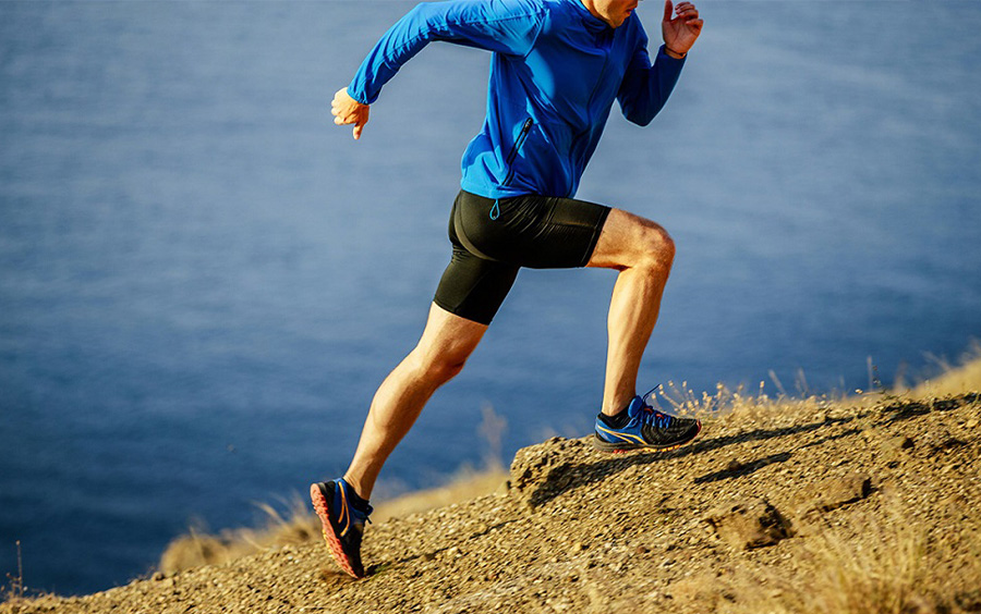 Đi bộ leo dốc (Ảnh minh hoạ)