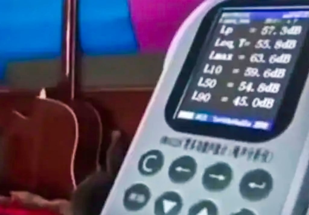 Họ còn đảm bảo để âm thanh không vượt qua ngưỡng cho phép