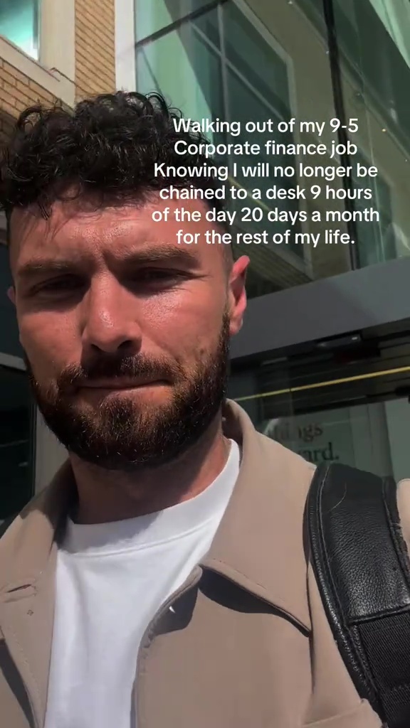 Bryn Jones trong 1 video chia sẻ về quyết định bỏ việc văn phòng để đi làm công việc tay chân