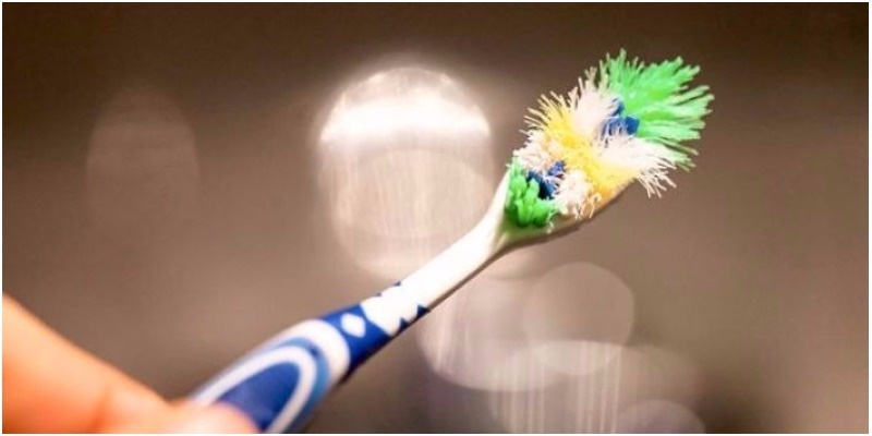 Bao lâu nên thay bàn chải đánh răng 1 lần?