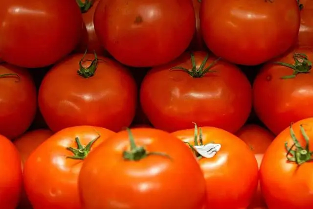 Người đàn ông 42 tuổi ăn cà chua mỗi ngày suốt 1 năm, kết quả khám sức khỏe khiến bác sĩ cũng phải ganh tị