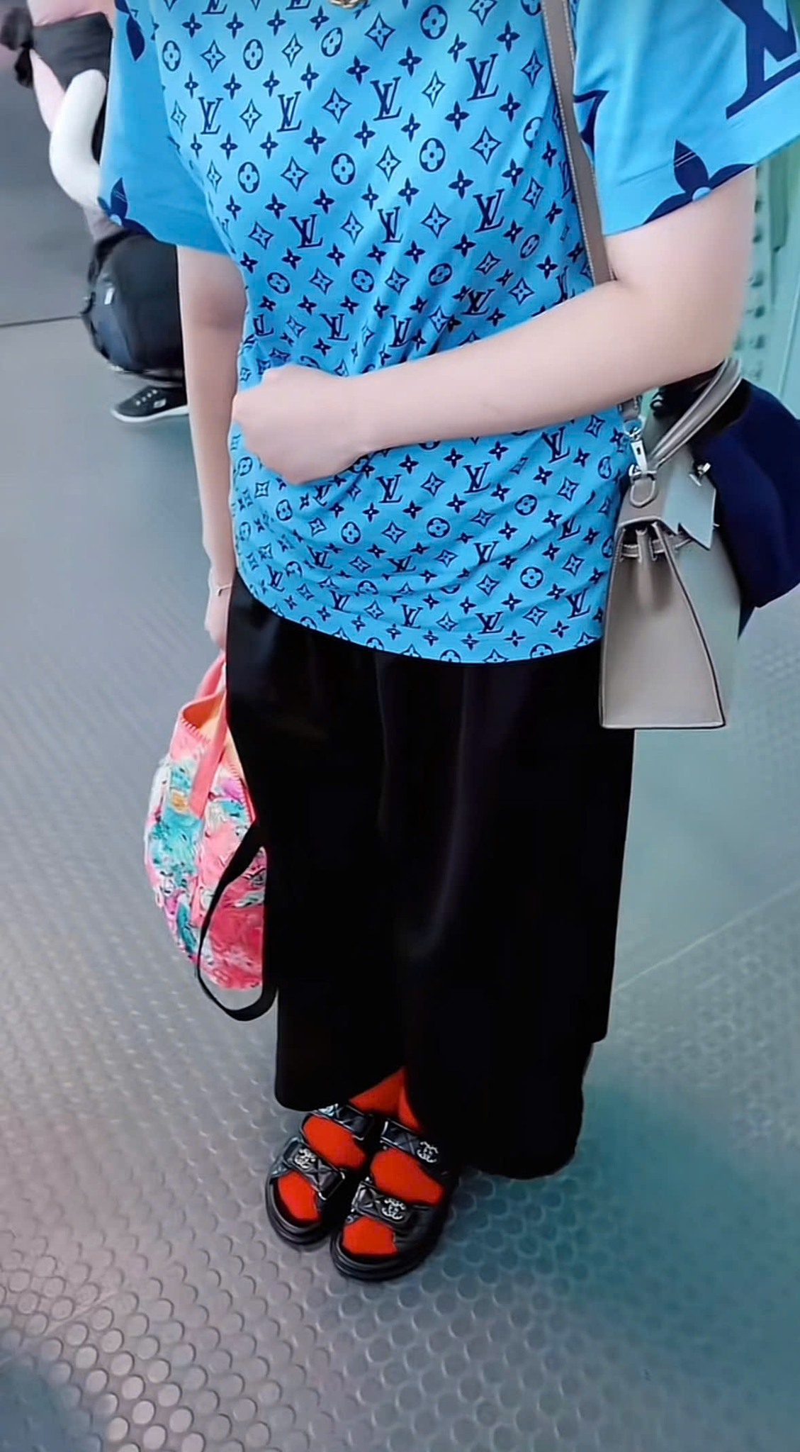 Những lần diện đồ xuề xòa, phối đồ khó hiểu của Quỳnh Anh