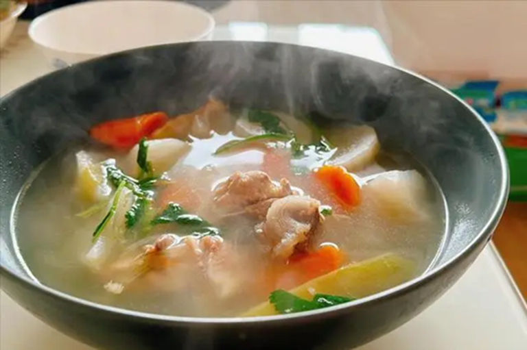 Người đàn ông 57 tuổi mắc ung thư giai đoạn cuối dù không hút thuốc, uống rượu, nguyên nhân từ 1 thói quen ăn uống nhiều người thích