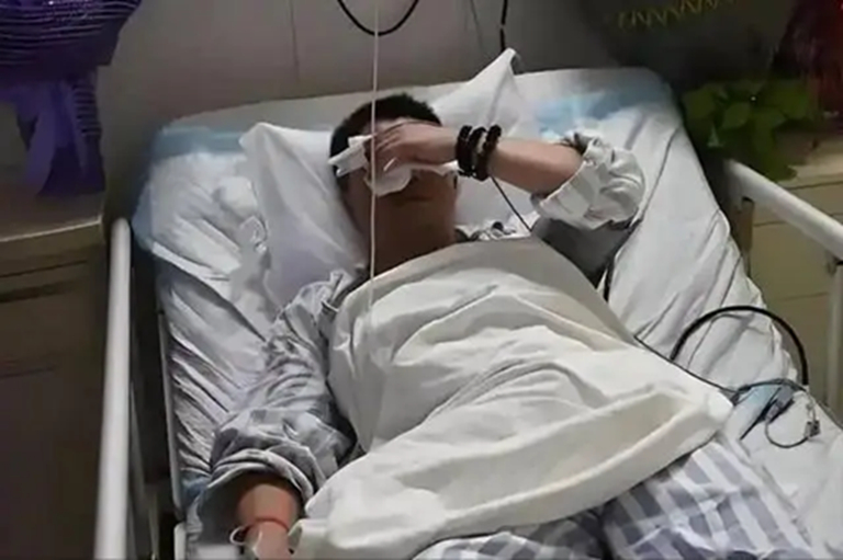 Nam shipper 43 tuổi qua đời vì suy thận, bác sĩ nhắc: Bữa sáng có 4 món không nên ăn