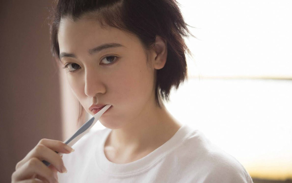 Bác sĩ Nhật cảnh báo đặc biệt cho bất kỳ ai để bàn chải theo chiều thẳng đứng