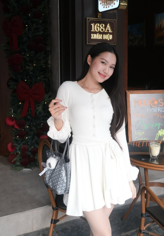 Ngắm Doãn Hải My 100 lần không chán: Mặt xinh dáng xịn ăn mặc đẹp, không tin cô ấy đã sinh con 