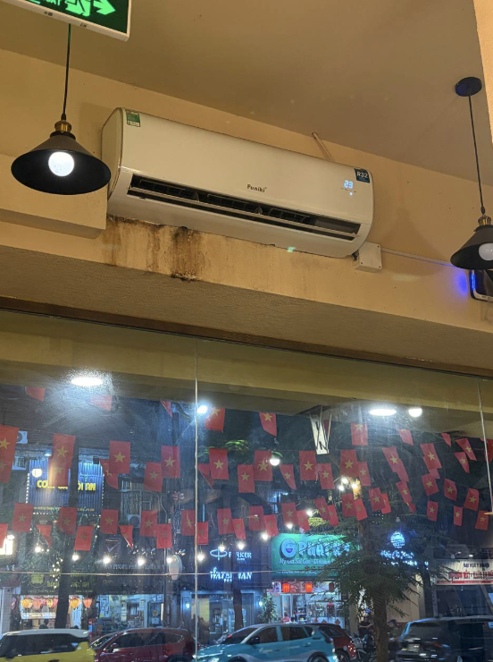 Vết mốc vẫn xuất hiện trên tường tại cơ sở Lý Thường Kiệt.