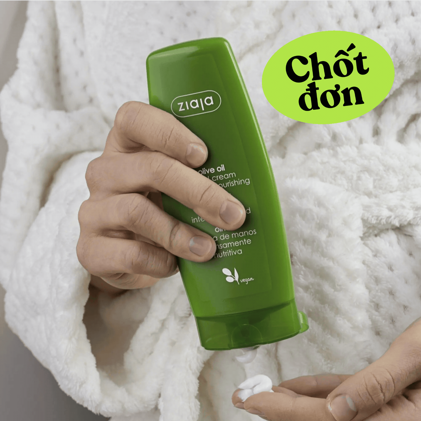 Doãn Hải My chăm sóc từng đầu ngón tay vì Đoàn Văn Hậu