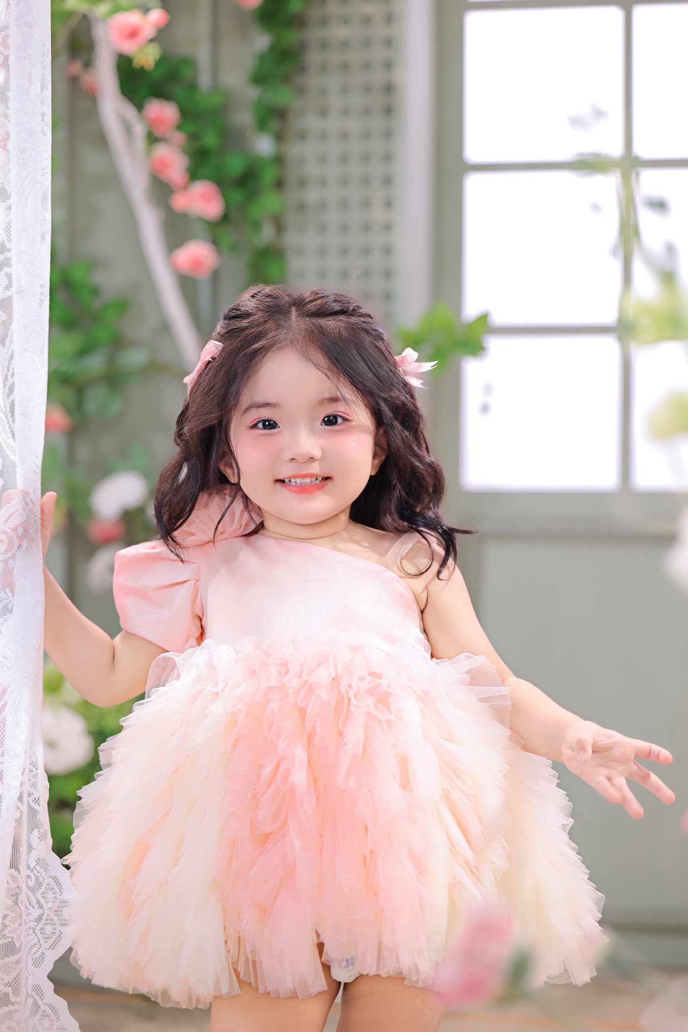 Loạt ảnh cực xinh yêu đón tuổi mới của bé Lisa 