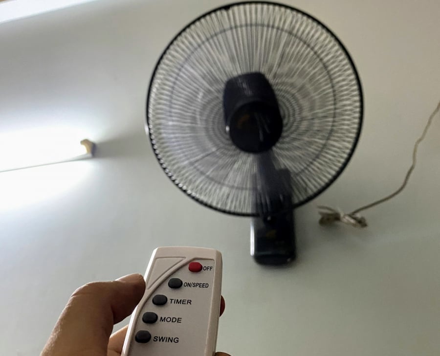 Bật điều hòa 1 đêm hết bao nhiêu tiền điện? EVN có câu trả lời