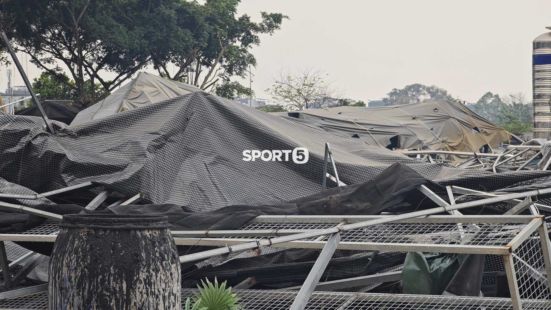 Người chơi pickleball đóng tiền cả quý hoang mang lo mất tiền cọc khi cụm sân pickleball lớn nhất Hà Nội bị tháo dỡ