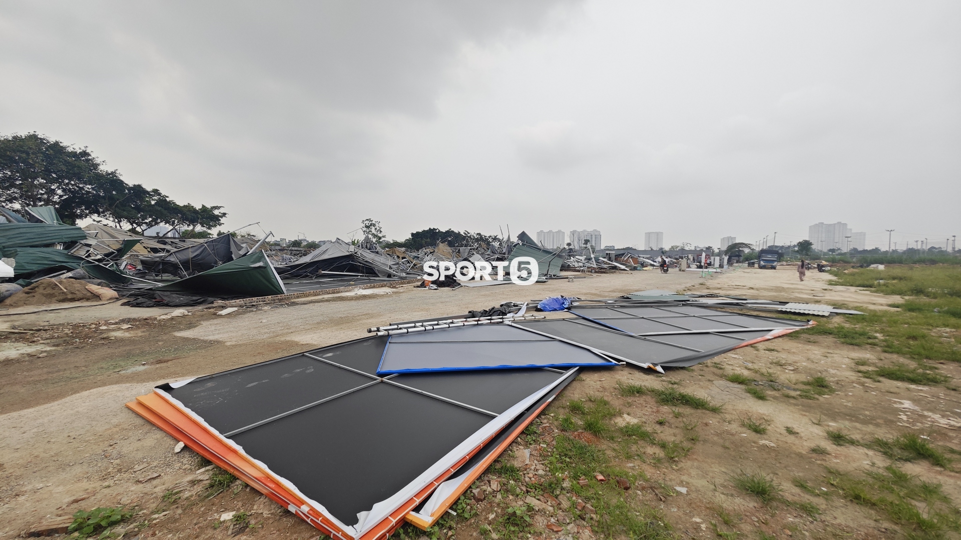 Người chơi pickleball đóng tiền cả quý hoang mang lo mất tiền cọc khi cụm sân pickleball lớn nhất Hà Nội bị tháo dỡ