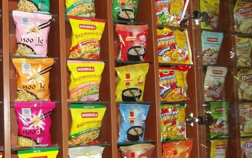 Tỷ phú Phạm Nhật Vượng khởi nghiệp từ xưởng sản xuất mì tôm