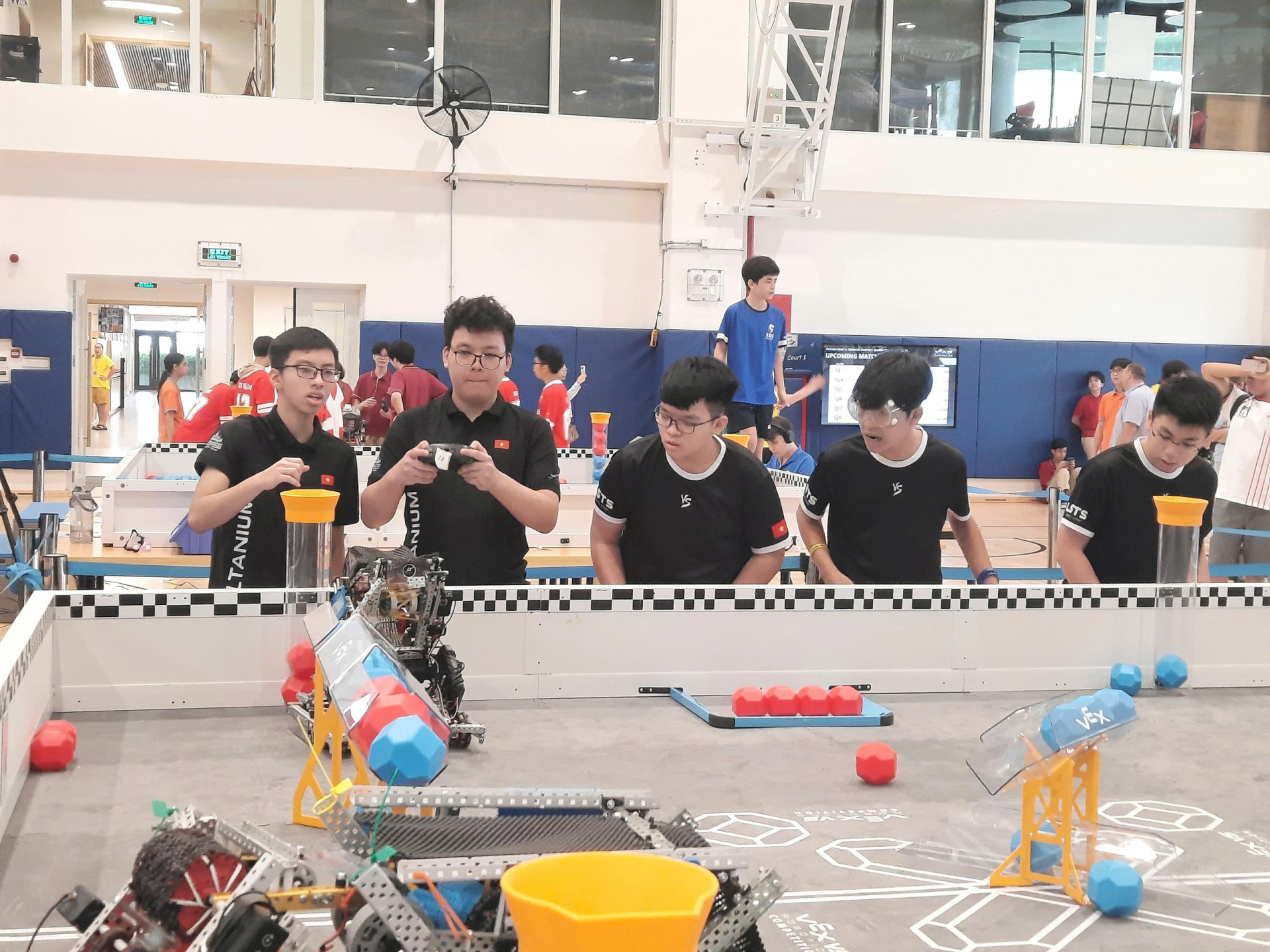 3 đội tuyển LSTS đại diện Việt Nam lên đường chinh phục sân chơi Robotics lớn nhất hành tinh