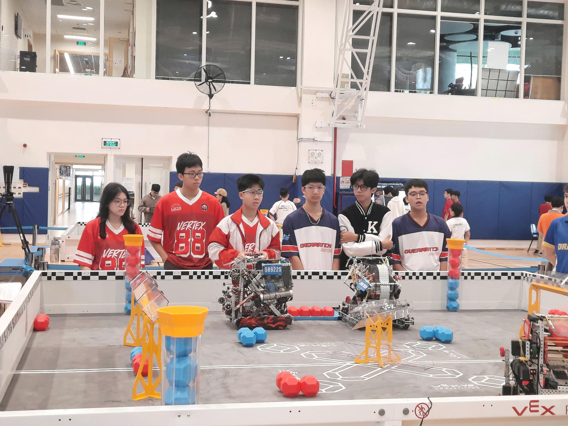 3 đội tuyển LSTS đại diện Việt Nam lên đường chinh phục sân chơi Robotics lớn nhất hành tinh