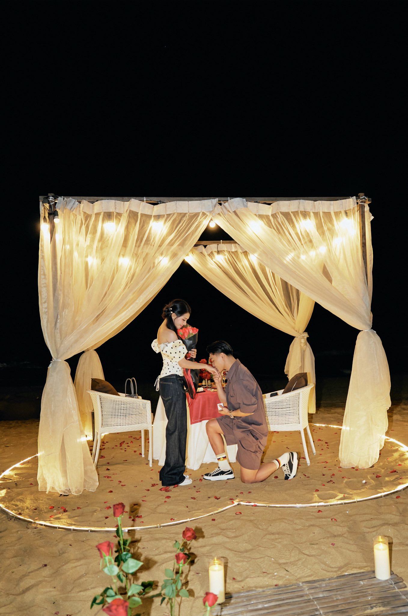 Văn Thanh cầu hôn Bích Hạnh 