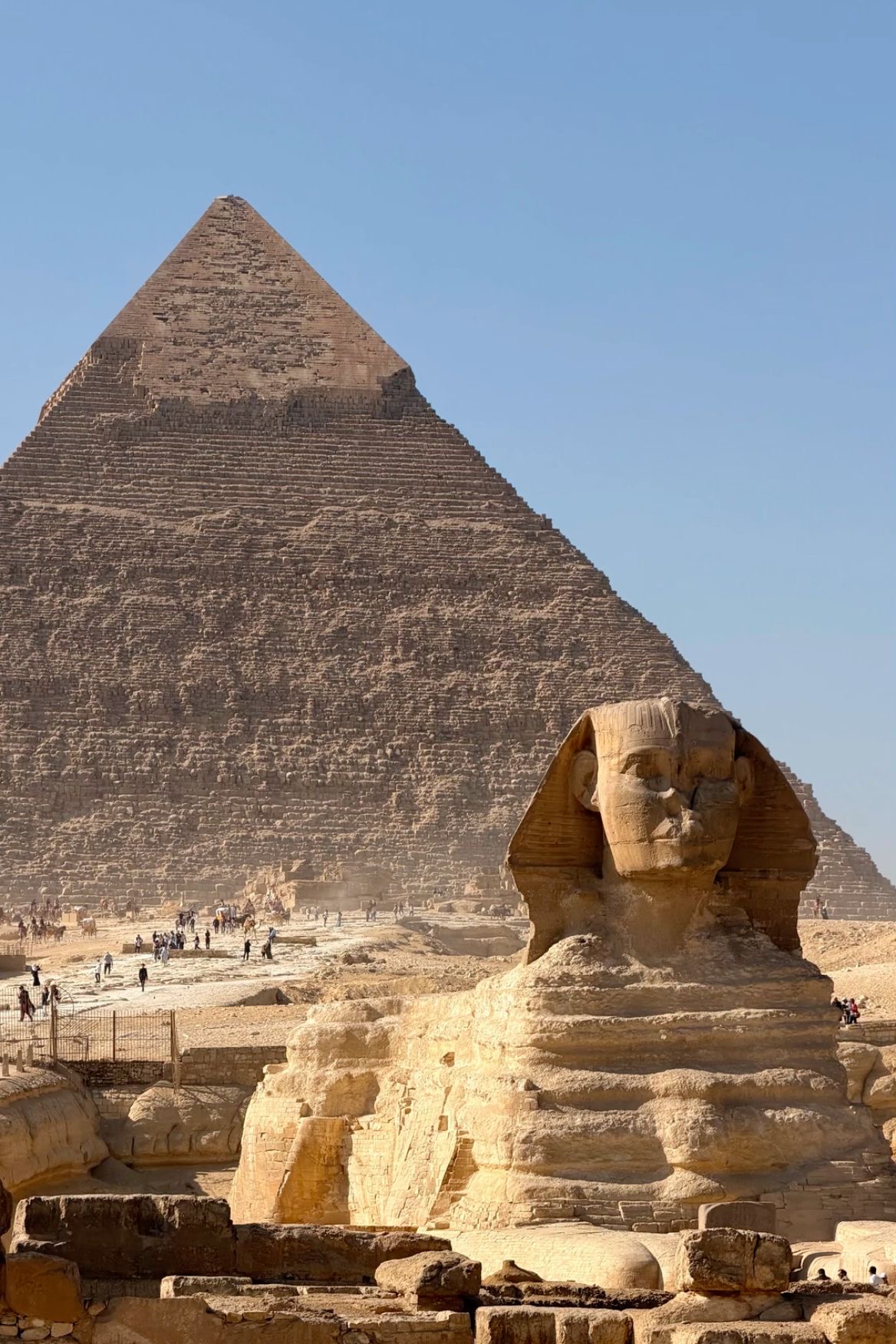 Khi ai đó chỉ trích bạn, hãy nhớ rằng đến cả Kim Tự Tháp cũng bị chê tơi tả trên Google