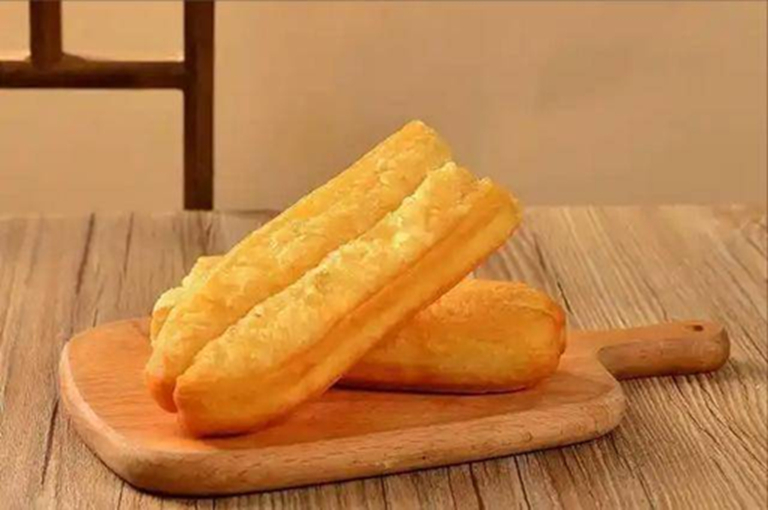 Người đàn ông 45 tuổi qua đời vì ung thư trực tràng: Bác sĩ cảnh báo 3 kiểu ăn sáng nhiều người Việt vẫn nghiện