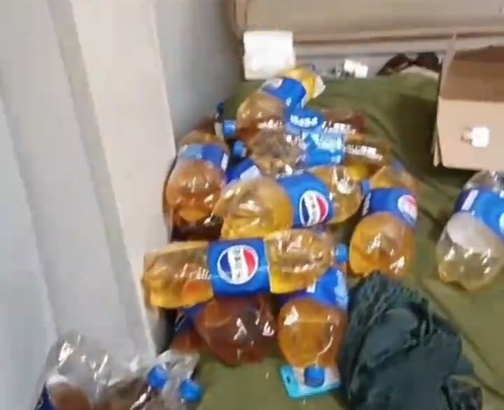 Cảnh tượng trong phòng trọ khiến chủ nhà kinh hãi