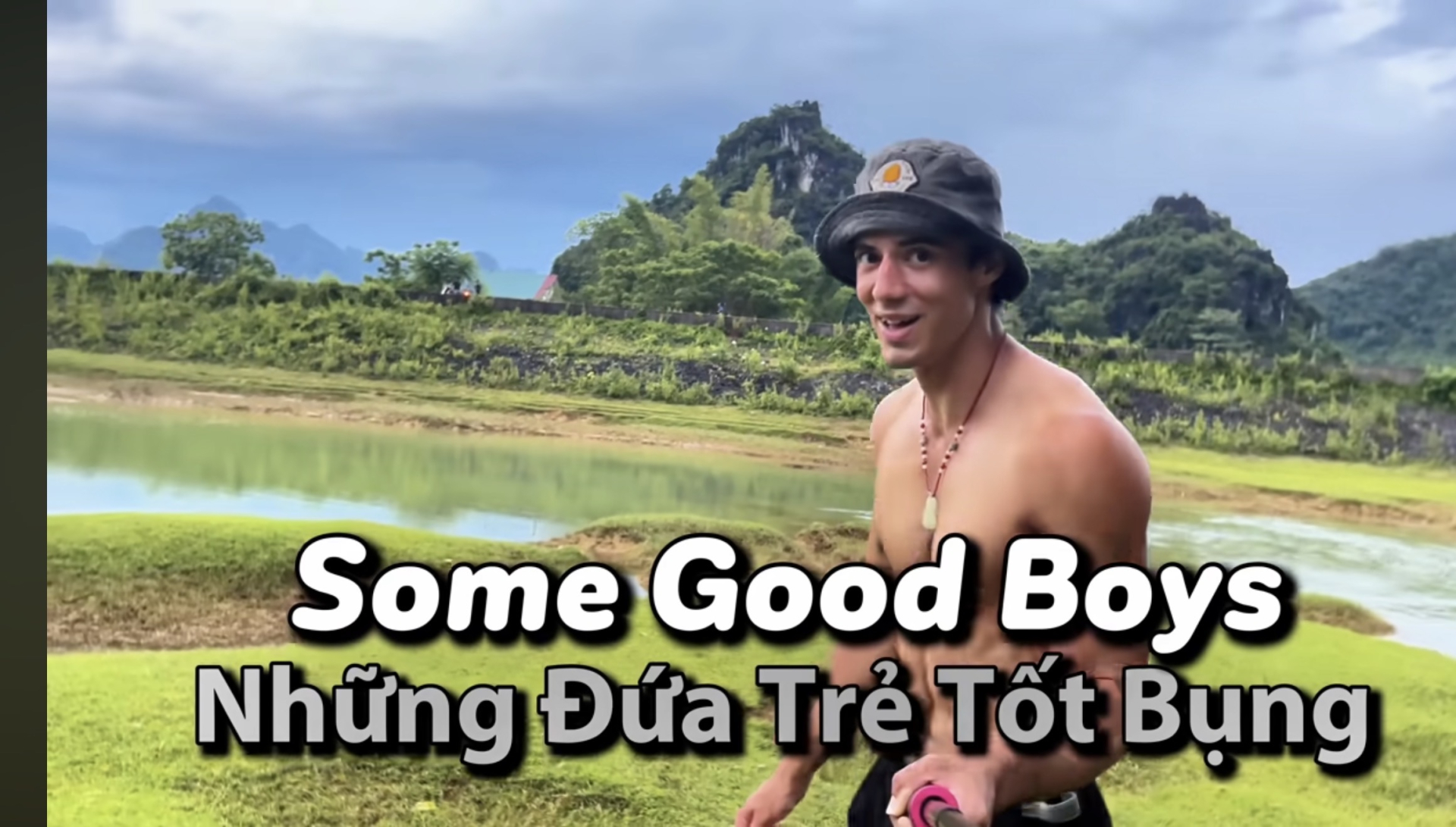 Khách Tây bối rối vì bo tiền nhưng bị đám trẻ vùng cao kiên quyết trả lại