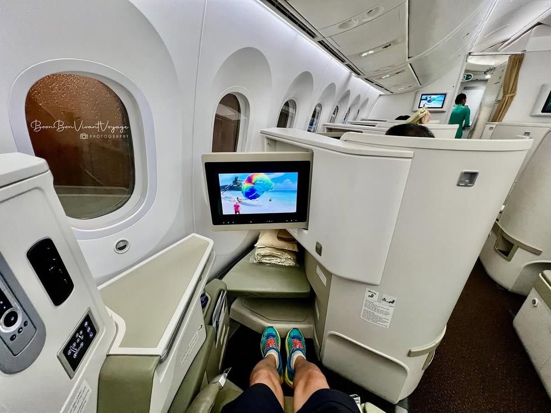 Hơn 500 lần bay hạng thương gia, vị khách tiết lộ những thứ thực sự đáng tiền mà nhiều người không biết