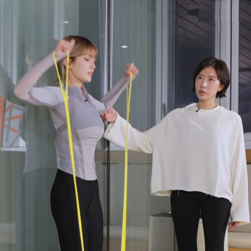 Muốn sở hữu vóc dáng hoàn hảo như các nữ thần tượng, Somi bật mí 5 bài tập giúp eo săn chắc, vòng ba căng tròn!