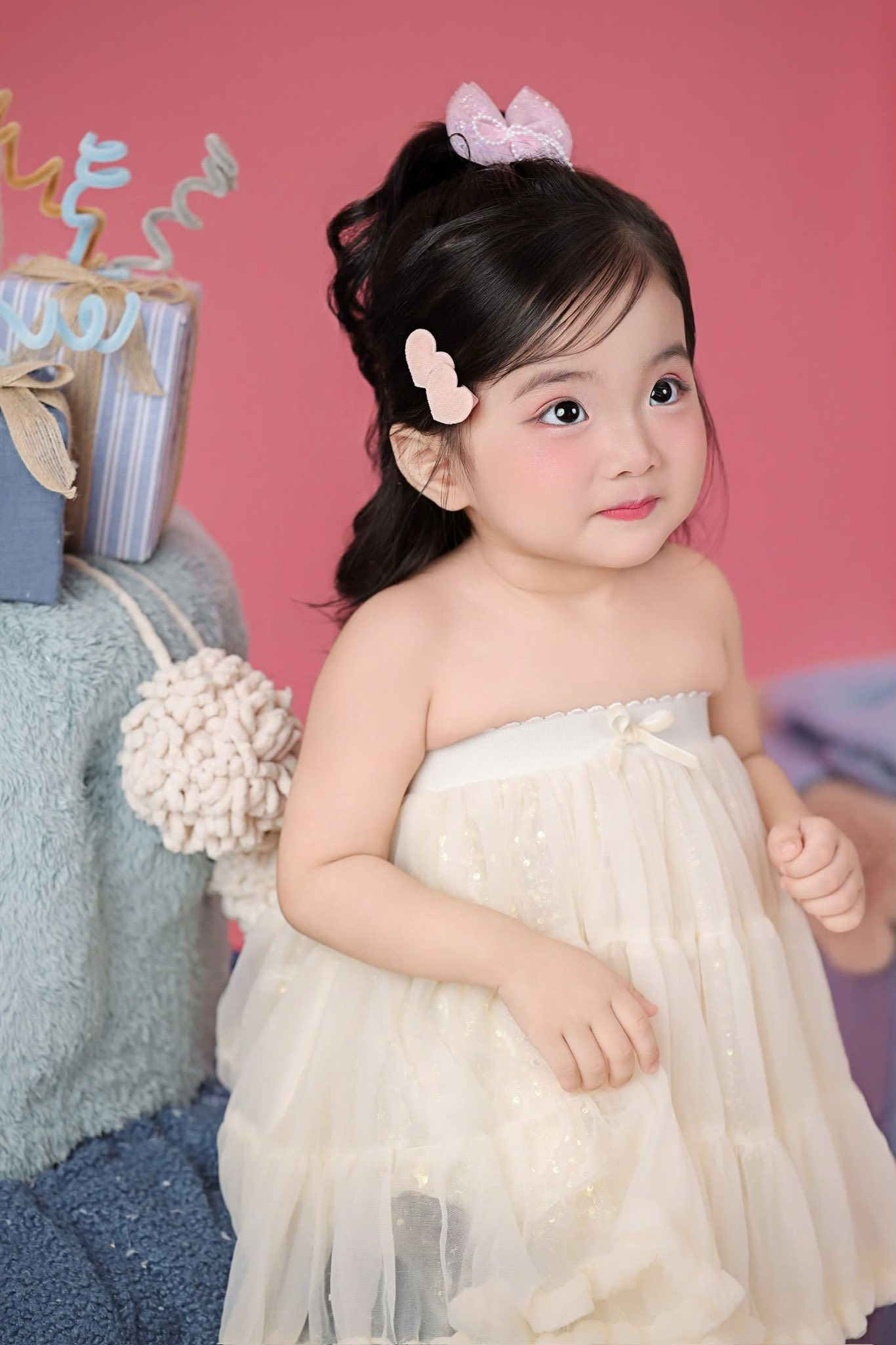 Trông Lisa như công chúa nhỏ 