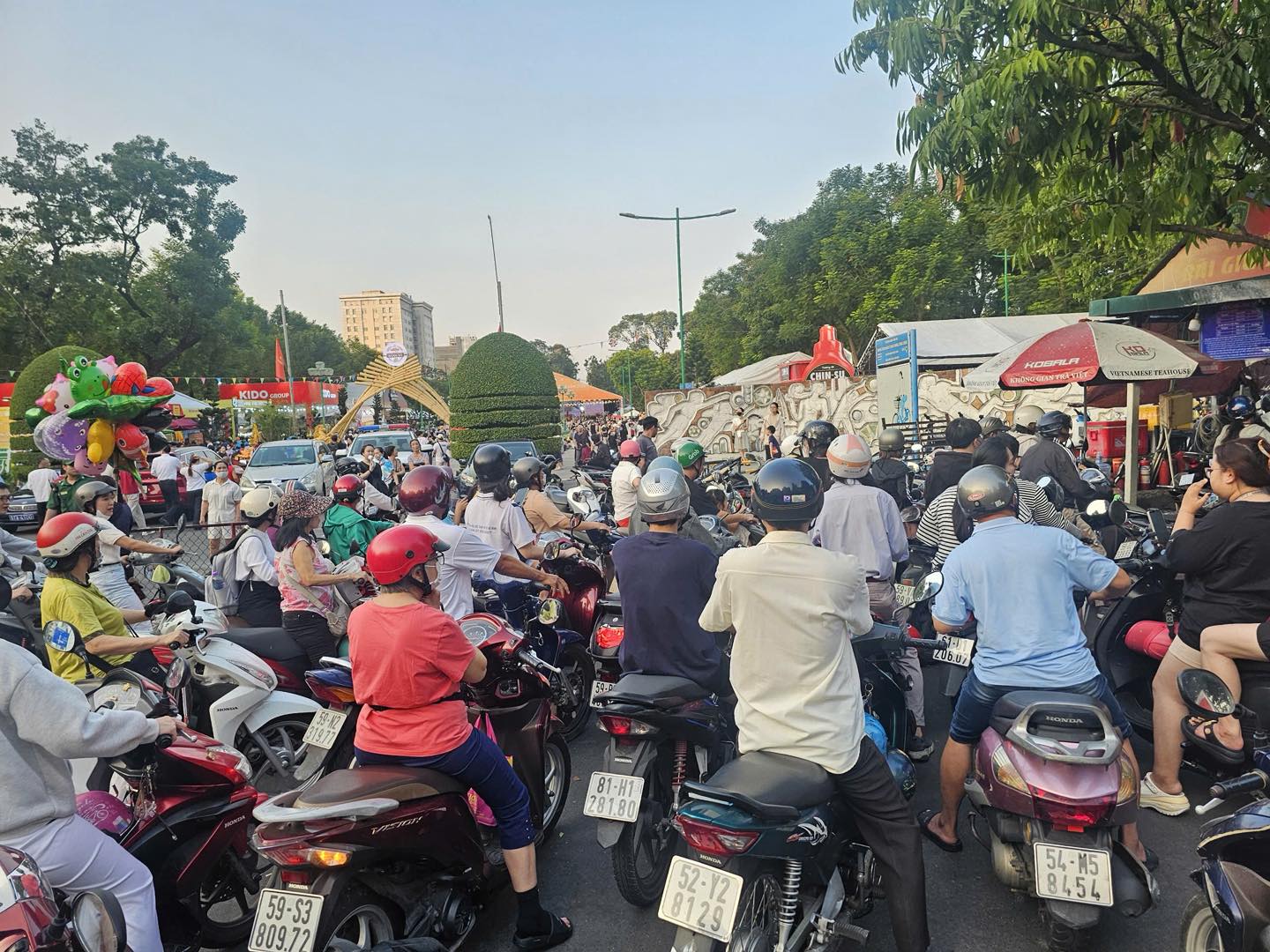 Có thể gặp cả thành phố ở Lễ hội Bánh mì Việt Nam hôm nay: Huynh Hoa đông vô địch, khách Tây thử xong nghiện luôn 