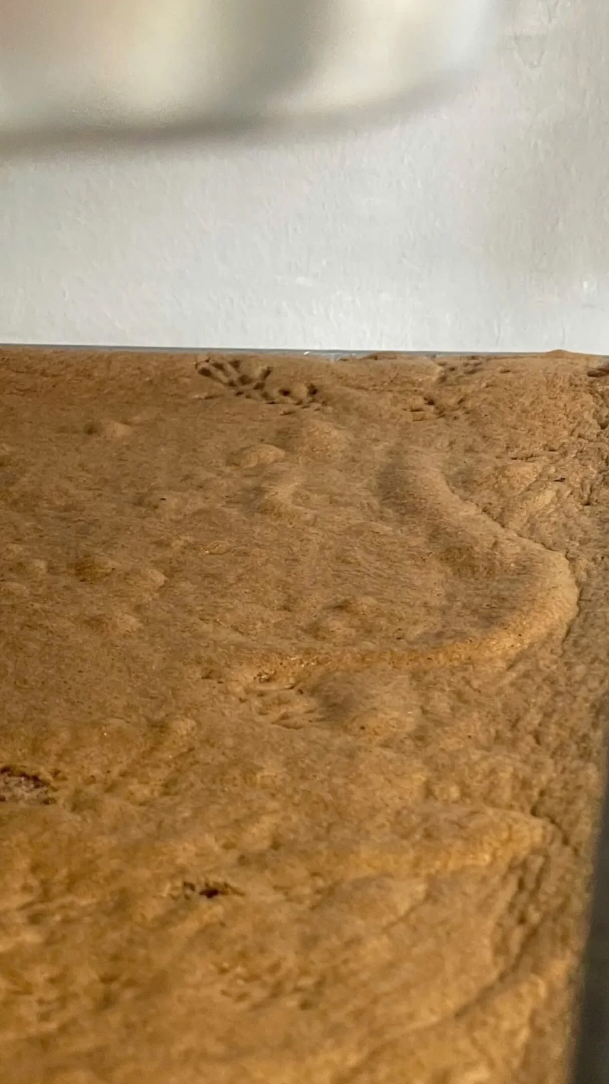 Xôn xao hình ảnh nghi vấn bếp bẩn tại tiệm bánh nổi tiếng Hà Nội, đại diện quán chính thức lên tiếng