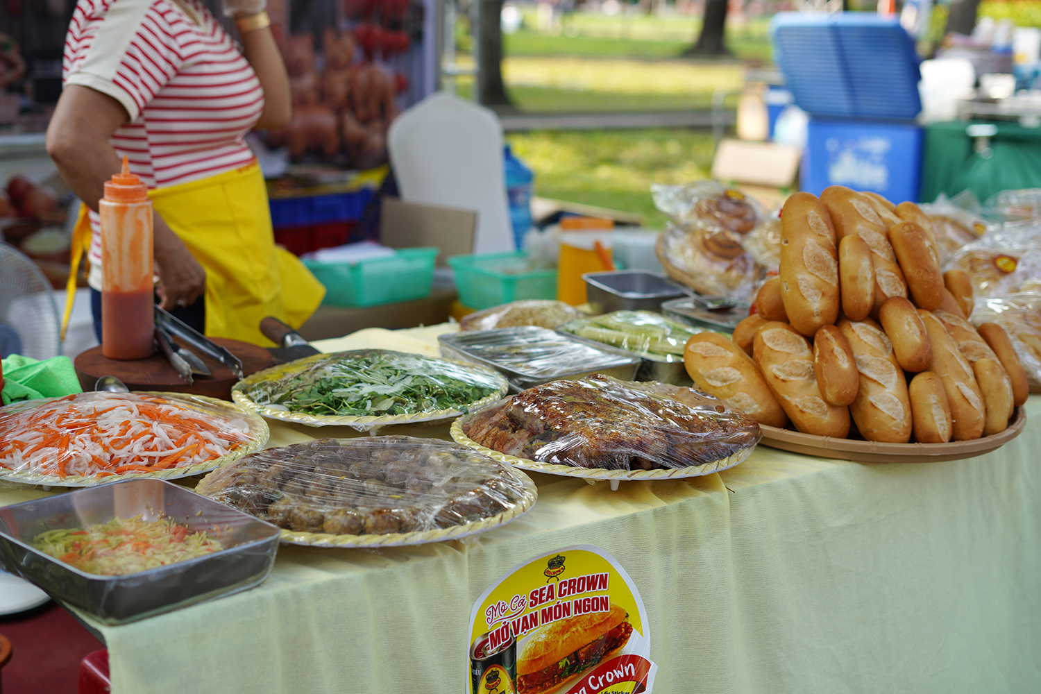 Có thể gặp cả thành phố ở Lễ hội Bánh mì Việt Nam hôm nay: Huynh Hoa đông vô địch, khách Tây thử xong nghiện luôn 