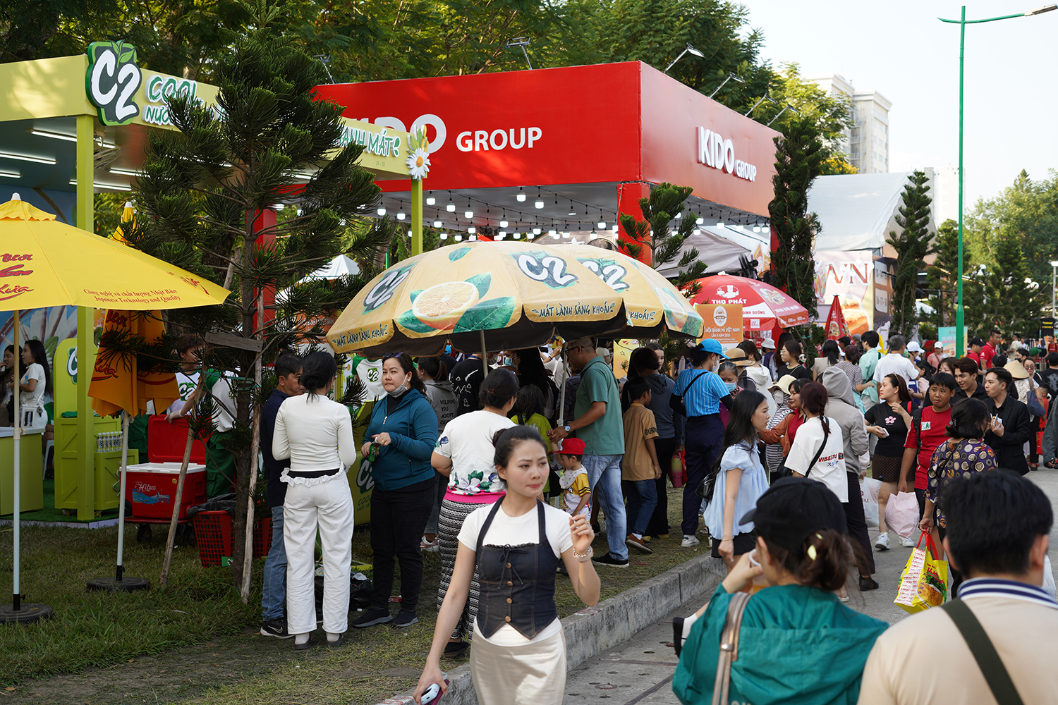 Có thể gặp cả thành phố ở Lễ hội Bánh mì Việt Nam hôm nay: Huynh Hoa đông vô địch, khách Tây thử xong nghiện luôn 