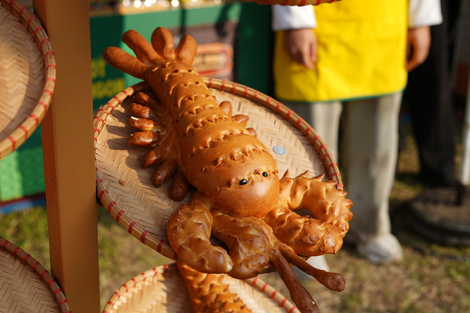 Có thể gặp cả thành phố ở Lễ hội Bánh mì Việt Nam hôm nay: Huynh Hoa đông vô địch, khách Tây thử xong nghiện luôn 