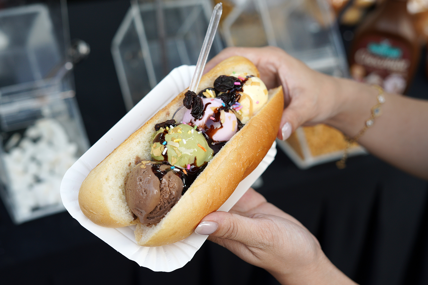 Có thể gặp cả thành phố ở Lễ hội Bánh mì Việt Nam hôm nay: Huynh Hoa đông vô địch, khách Tây thử xong nghiện luôn 