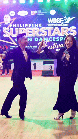 Khánh Thi khiêu vũ cùng chồng