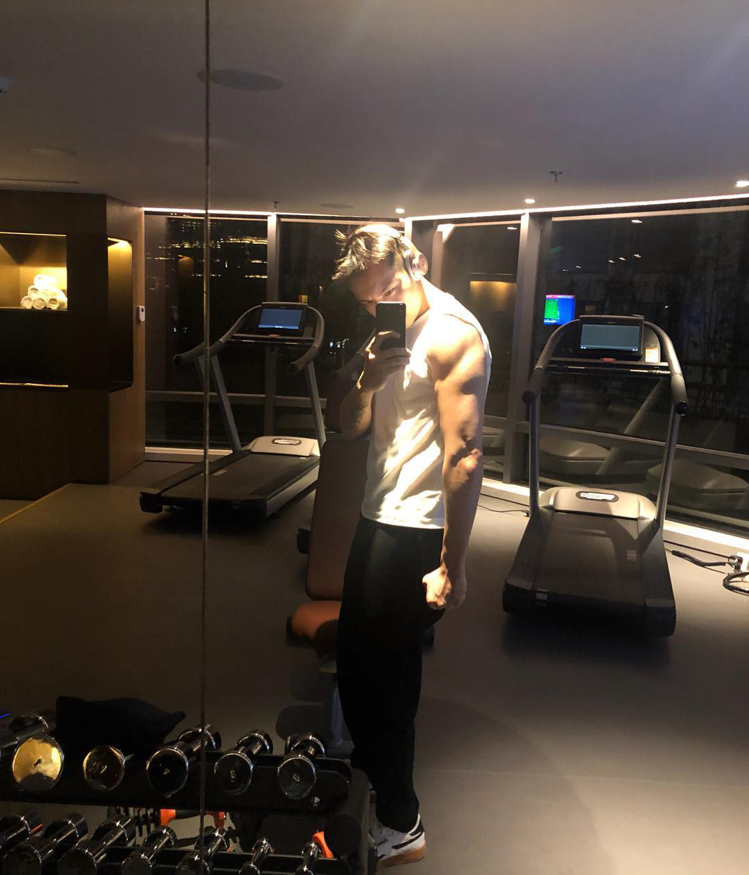 Trần Vỹ Đình vốn rất chăm tập luyện thể thục thể thao hàng ngày