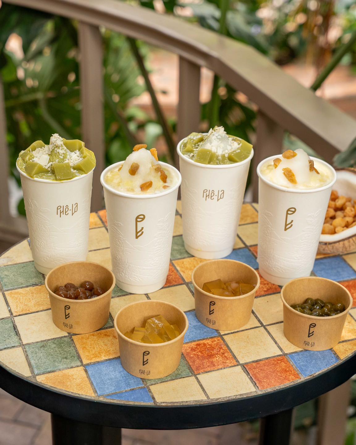 Phê La “khai tử” size nhỏ, giá chạm mốc 80.000/ ly khiến 3 triệu người tranh luận