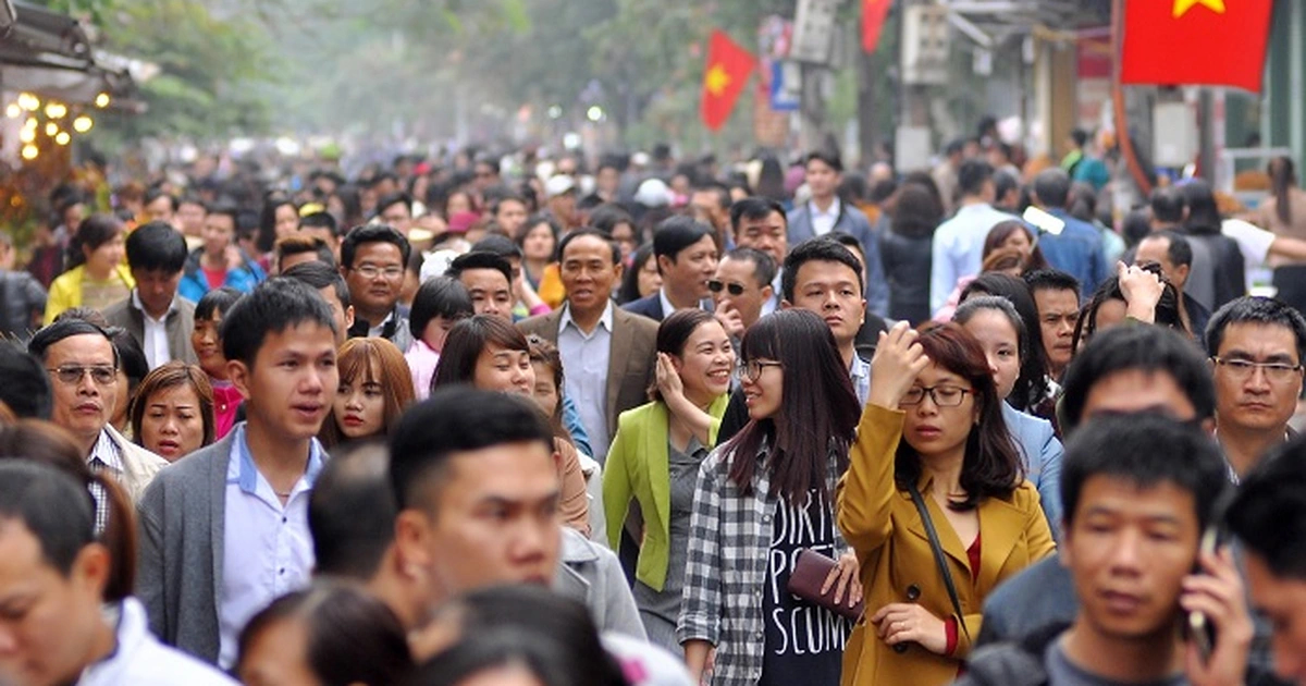   Hà Nội đang đề xuất chính sách hỗ trợ người dân chuyển đổi từ xe xăng sang phương tiện sử dụng năng lượng sạch, với mức hỗ trợ tối đa lên tới 20 triệu đồng đối với hộ nghèo. (Ảnh minh họa)  