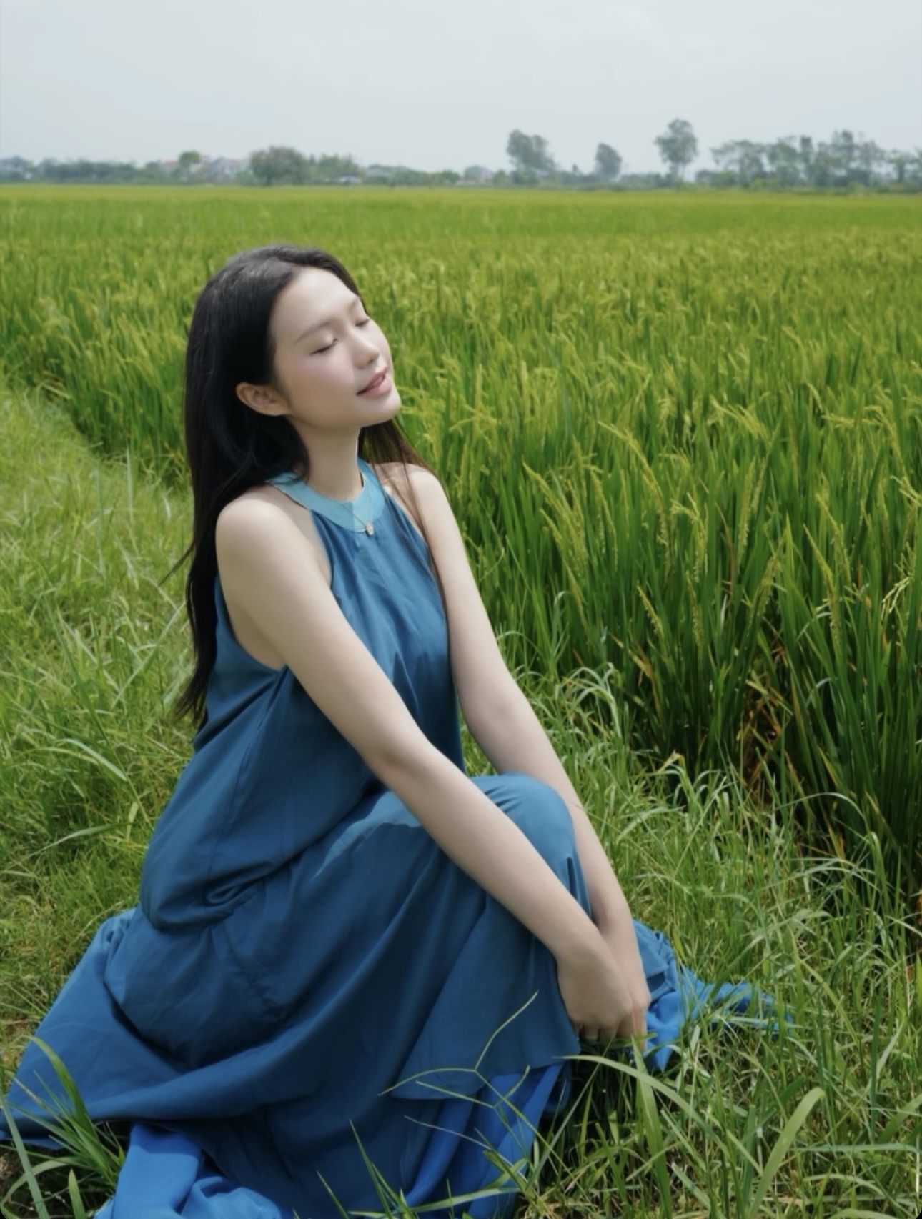 Doãn Hải My diện váy rộng 