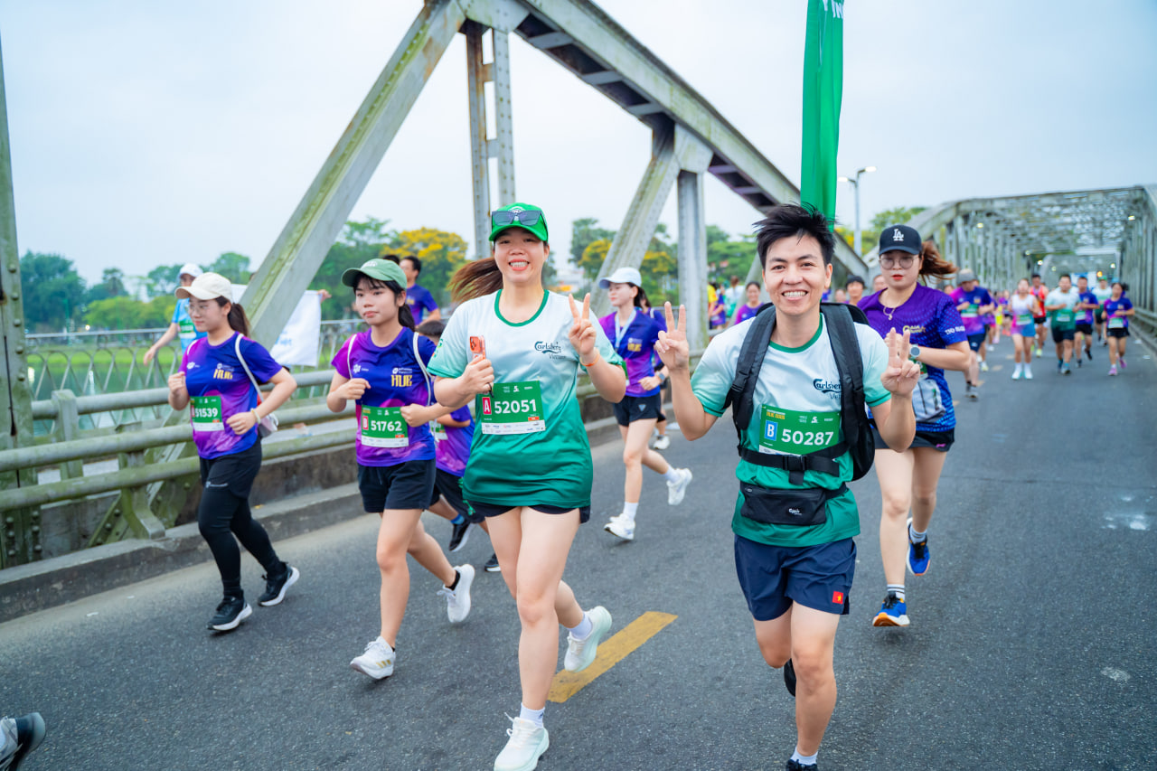   Hàng ngàn runner từ khắp nơi đã đổ về cố đô để tham gia giải VnExpress Marathon Huế   