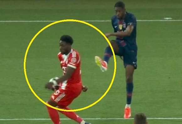 Tình huống phạt đền gây tranh cãi