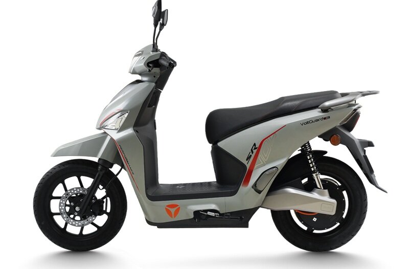 Ra mắt xe máy điện đi gần 300 km một lần sạc, giá 39 triệu đồng