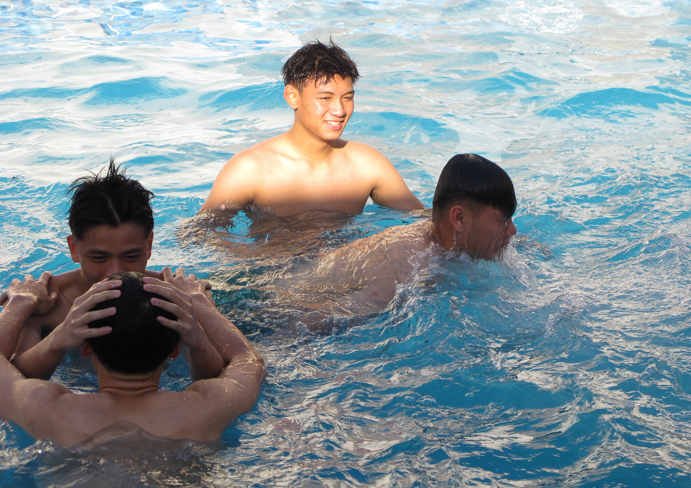 Khoảnh khắc đáng yêu của U17 Việt Nam 