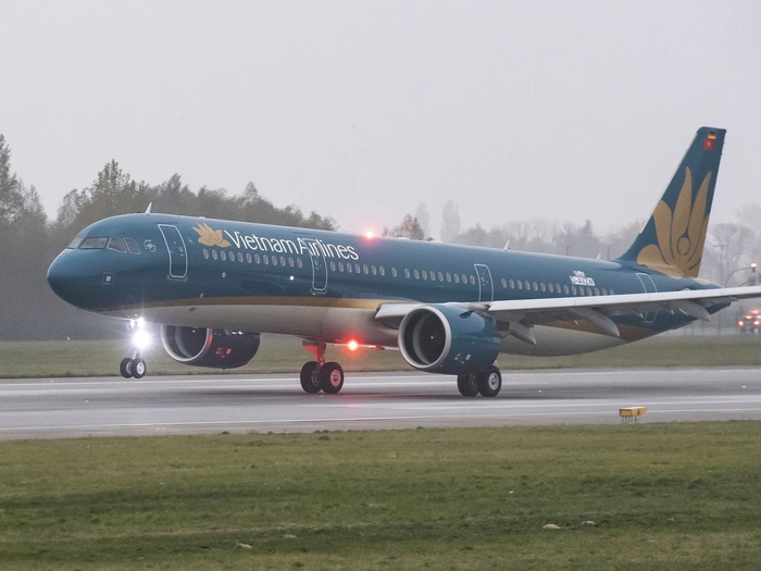 Thông báo quan trọng từ Vietnam Airlines: Hành khách tại Nội Bài và Tân Sơn Nhất chú ý