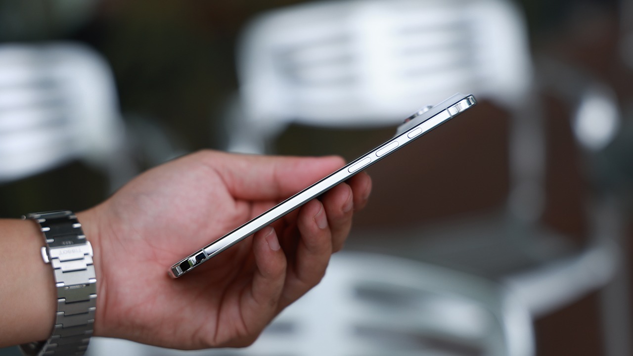 Chiếc iPhone mới ra mắt giảm không phanh hơn 10 triệu đồng, rẻ hơn iPhone 17