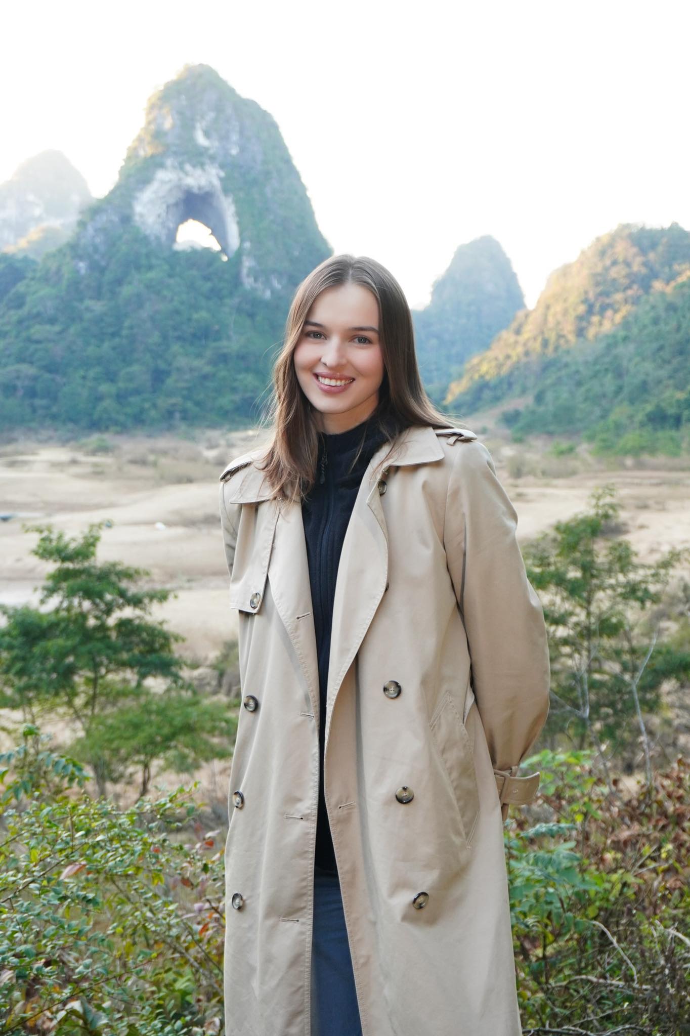 Iryna Yang đã bắt đầu một hành trình thú vị là đi du lịch dựa trên các điểm đến trên các tờ tiền Việt Nam