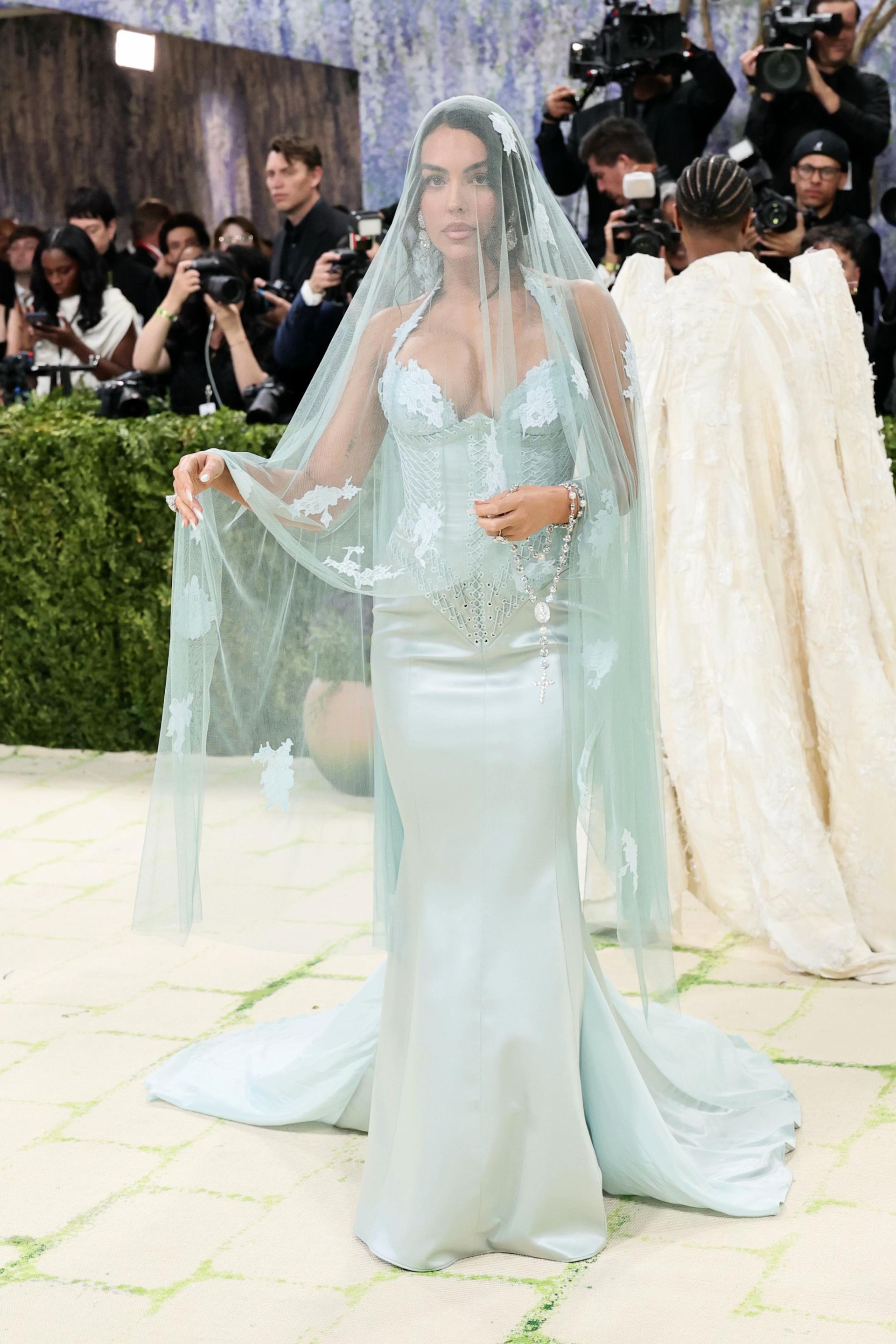 Georgina - bạn gái Ronaldo tại Met Gala 2026 không còn là 